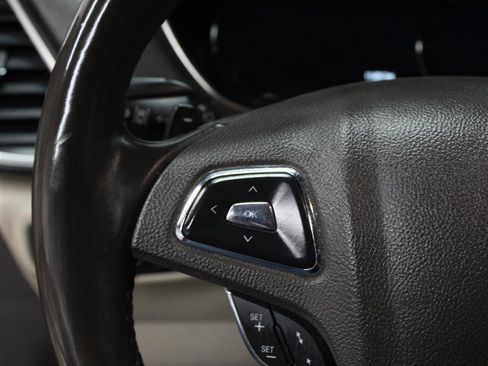 Used 2016 Lincoln MKX Reserve w/ Technology Package image 11