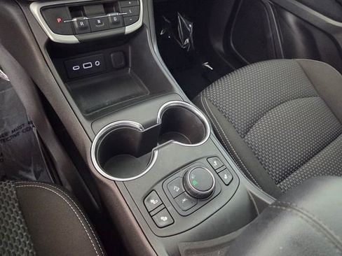 Used 2023 GMC Terrain SLE w/ Driver Convenience Package FWD image 25