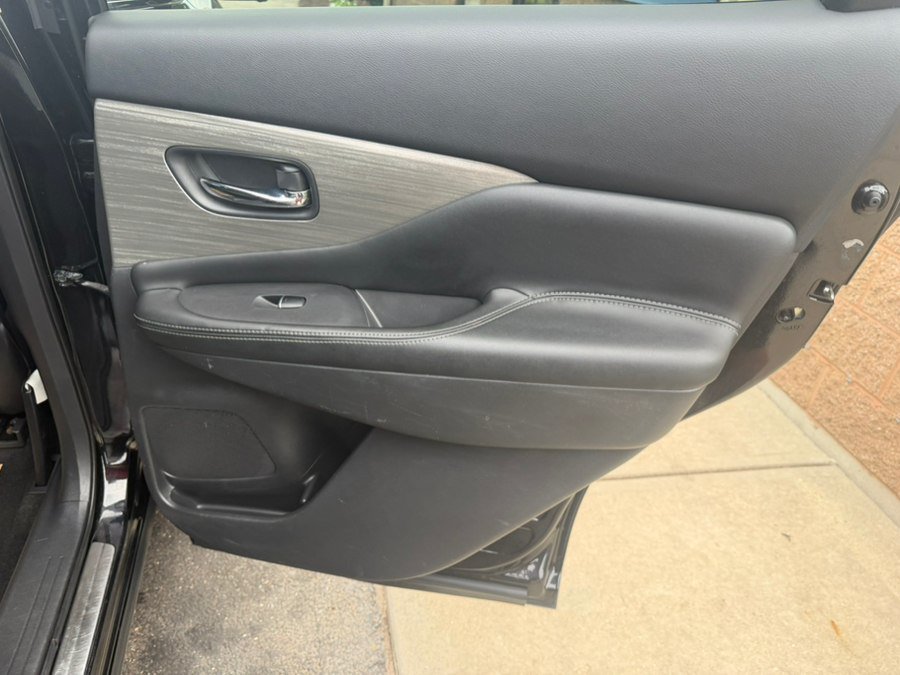 Used 2015 Nissan Murano Platinum w/ Platinum Technology Package AWD/4WD image 26