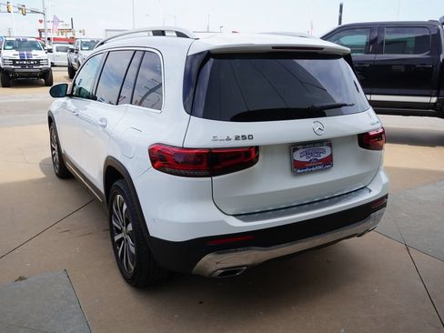 Used 2023 Mercedes-Benz GLB 250 4MATIC image 12