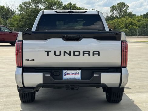 Used 2024 Toyota Tundra Platinum AWD/4WD image 5