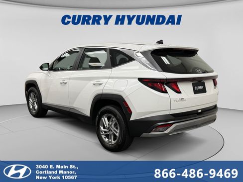 Certified 2025 Hyundai Tucson SE AWD/4WD image 3