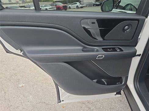 New 2026 Lincoln Aviator Reserve w/ Illumination Package image 9