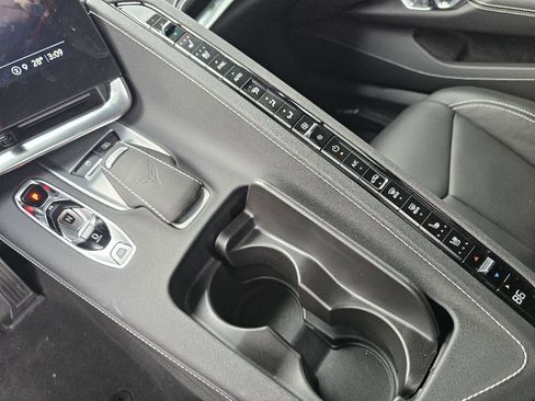 Used 2021 Chevrolet Corvette Stingray Preferred Cpe w/ 2LT image 8