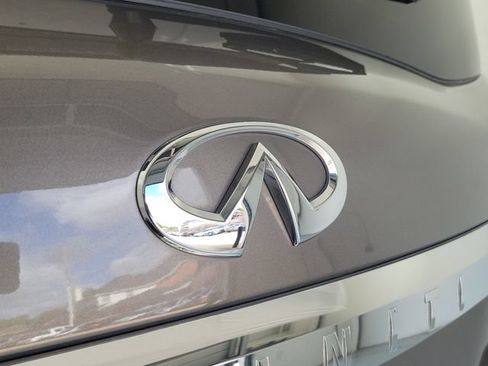 Used 2019 INFINITI QX80 Luxe w/ 22" Wheel Package RWD image 9