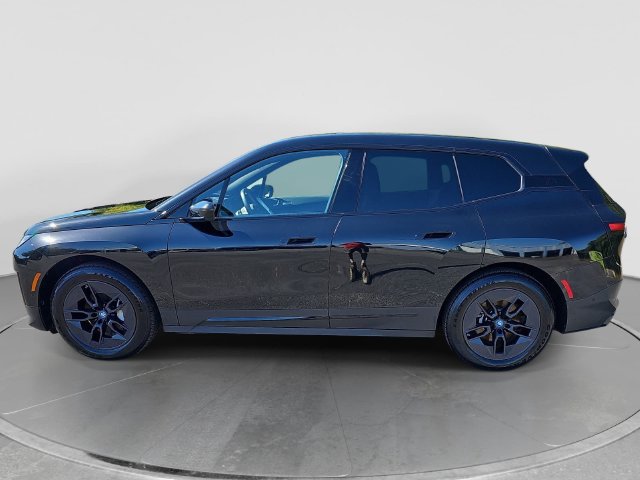 Used 2024 BMW iX xDrive50 w/ Premium Package AWD/4WD image 6