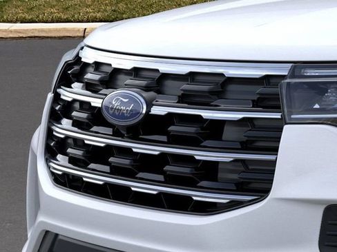 New 2026 Ford Explorer Active image 17