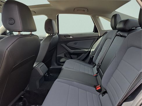 New 2026 Volkswagen Jetta SE FWD image 11