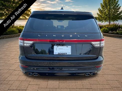 Certified 2025 Lincoln Aviator Reserve w/ Jet Appearance Package AWD/4WD image 5