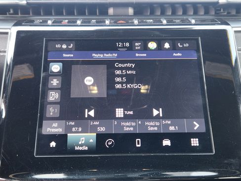 Used 2023 Jeep Grand Cherokee L Laredo image 12