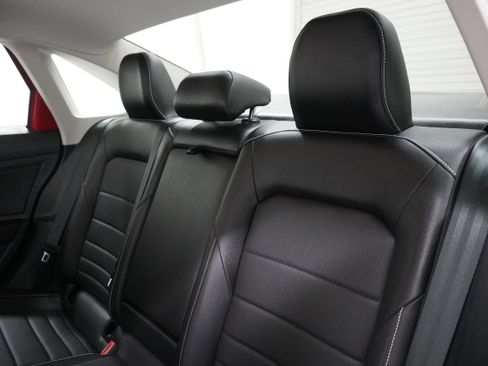 Used 2024 Volkswagen Jetta SE image 12