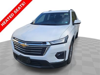 Used 2023 Chevrolet Traverse LT