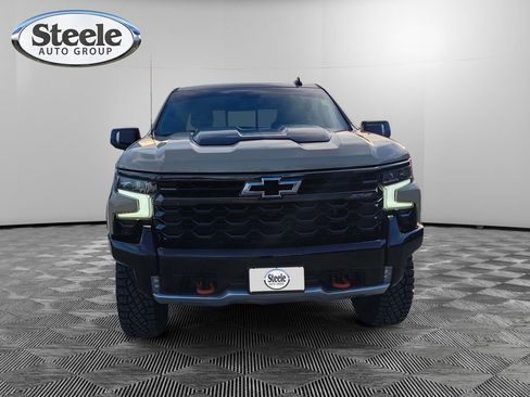 Used 2023 Chevrolet Silverado 1500 ZR2 w/ Technology Package image 8