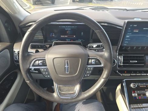Certified 2022 Lincoln Navigator Black Label AWD/4WD image 11