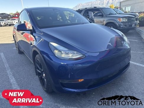 Used 2024 Tesla Model Y 2WD image 16