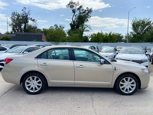 Used 2010 Lincoln MKZ FWD image 6