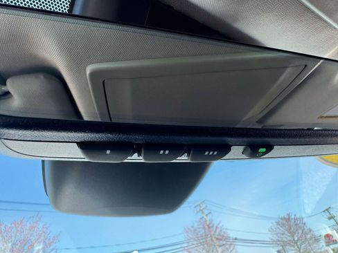 Used 2023 Toyota Highlander Limited image 44