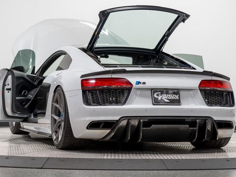 Used 2017 Audi R8 V10 plus w/ Full Leather Package image 44