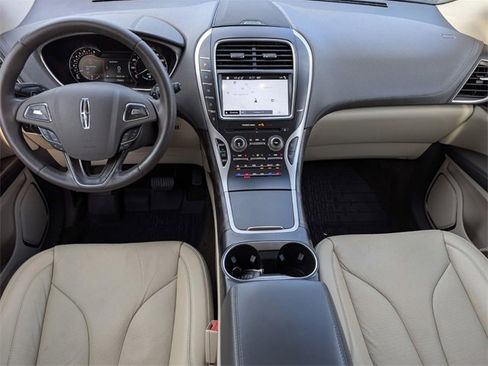 Used 2018 Lincoln MKX Reserve w/ Lincoln MKX Climate Package image 28