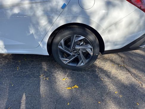 New 2025 Hyundai Elantra Sport image 11