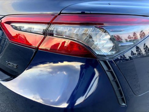 Used 2022 Toyota Camry XSE FWD image 29
