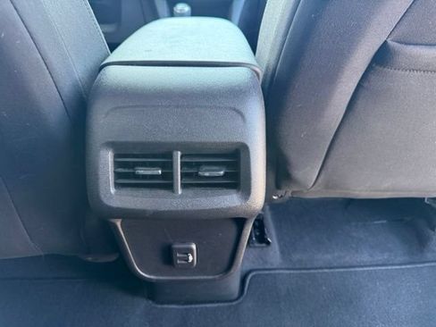 Used 2021 Chevrolet Equinox LT FWD image 14