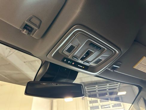 Used 2025 Chevrolet Silverado 2500 LTZ w/ LTZ Convenience Package image 31