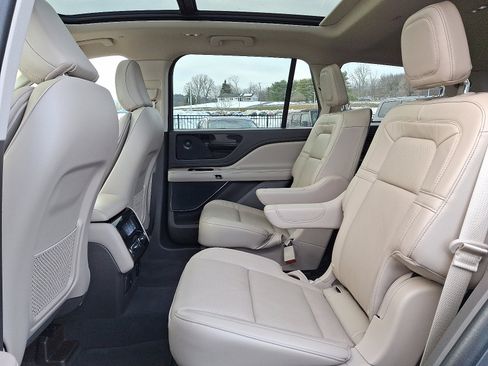 Certified 2023 Lincoln Aviator Reserve w/ Elements Package Plus AWD/4WD image 11