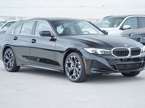 New 2026 BMW 330i Sedan w/ Convenience Package RWD image 3