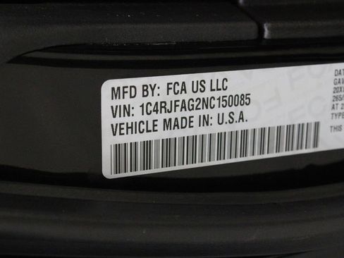 Used 2022 Jeep Grand Cherokee Laredo X image 22