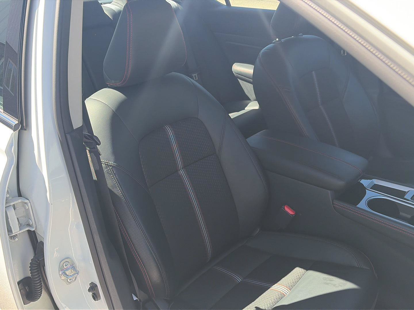 Used 2023 Nissan Altima 2.5 SR FWD image 16