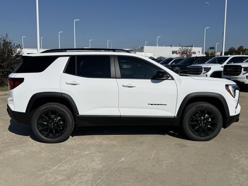 New 2026 GMC Terrain Elevation w/ Elevation Premium Package FWD image 3