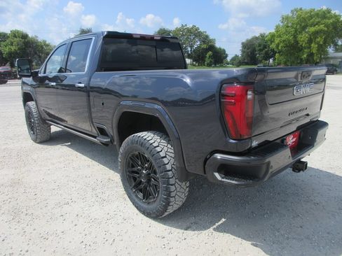 New 2026 GMC Sierra 2500 Denali Ultimate AWD/4WD image 11