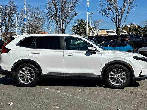 Used 2023 Honda CR-V EX-L image 3