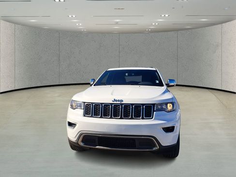 Used 2022 Jeep Grand Cherokee Limited image 3