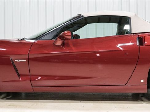 Used 2008 Chevrolet Corvette Convertible w/ Preferred Equipment Group RWD image 2