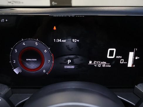 Used 2025 Nissan Kicks SV AWD/4WD image 18