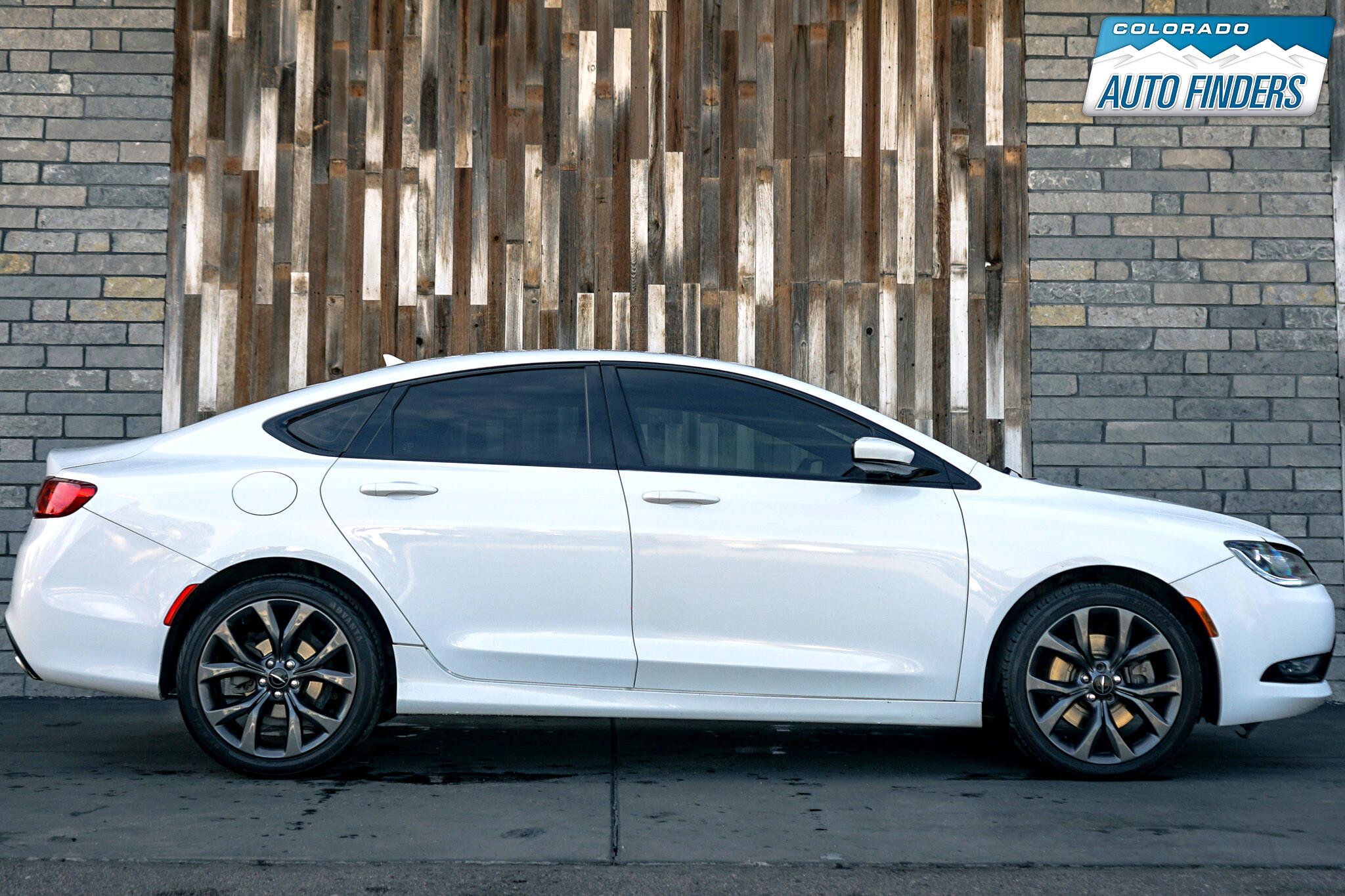 Used 2015 Chrysler 200 S w/ Navigation & Sound Group I AWD/4WD image 7