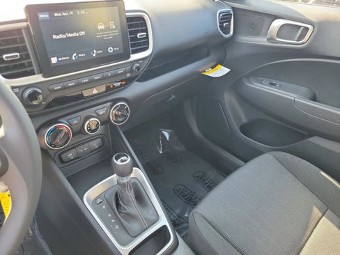 New 2026 Hyundai Venue SE image 30