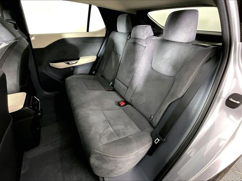 Used 2023 Lexus RZ 450e Premium image 18