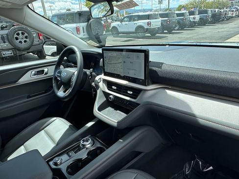 New 2026 Ford Explorer Active w/ Active Comfort Package RWD image 16