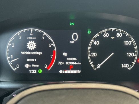 Used 2025 Honda Pilot Sport image 26
