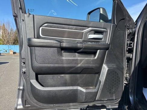 Used 2024 RAM 3500 Big Horn image 27