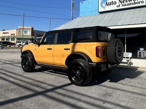 Used 2022 Ford Bronco Big Bend w/ Sasquatch Package image 6