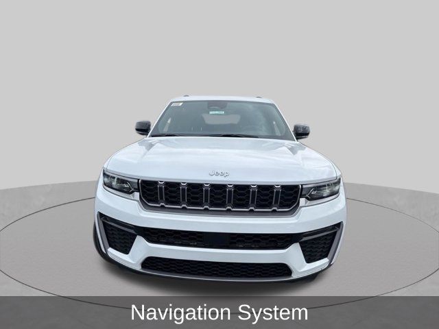 Used 2026 Jeep Grand Cherokee L Limited AWD/4WD image 2
