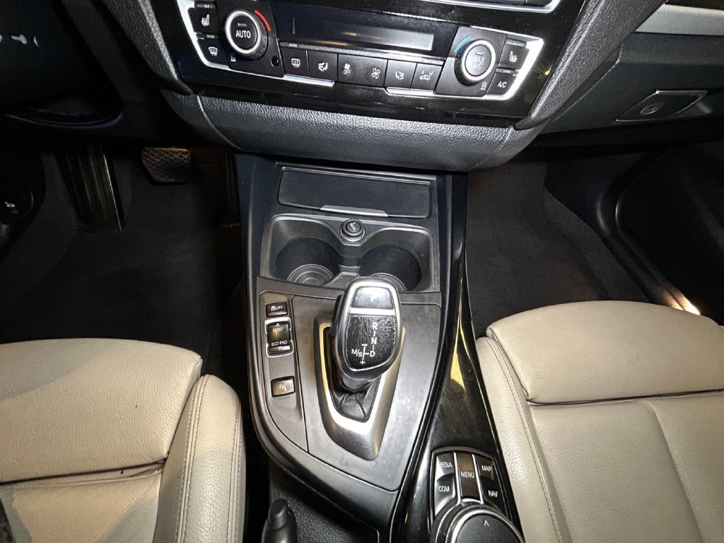 Used 2017 BMW 230i xDrive Convertible AWD/4WD image 11