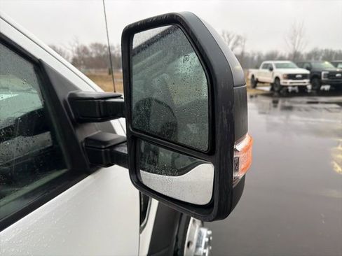 Used 2017 Ford F550 4x4 Crew Cab Super Duty image 7