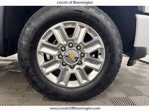 Used 2024 Chevrolet Silverado 2500 High Country w/ Technology Package AWD/4WD image 26
