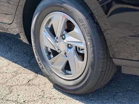 New 2026 Hyundai Elantra SE w/ Cargo Package FWD image 26