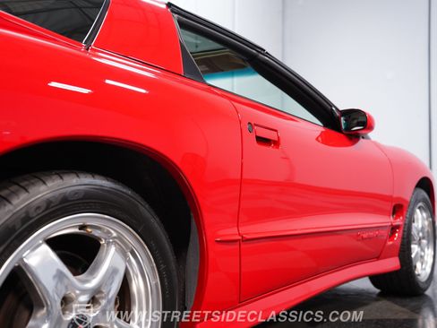 Used 2001 Pontiac Firebird Formula w/ Protection Group RWD image 22